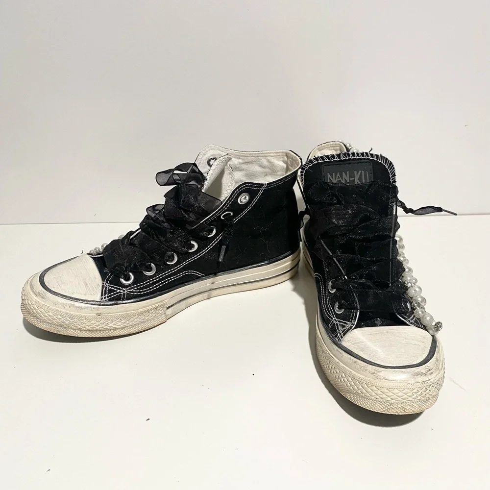 NAN-Ku Free People‎ Crush High Top Sneakers Pearl Embellished Black 39